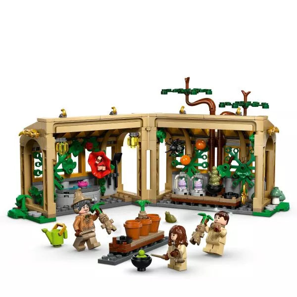 Lego Harry Potter 76445 - Castello di Hogwarts: Lezione di Erbologia